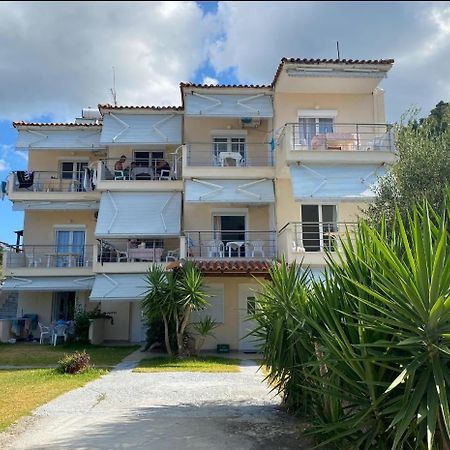 Lemonis House Aparthotel Nea Skioni Exterior photo