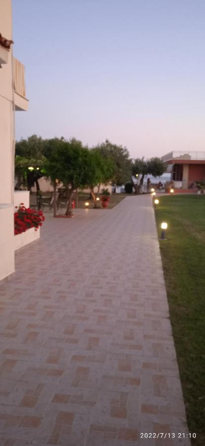 Lemonis House Aparthotel Nea Skioni Exterior photo