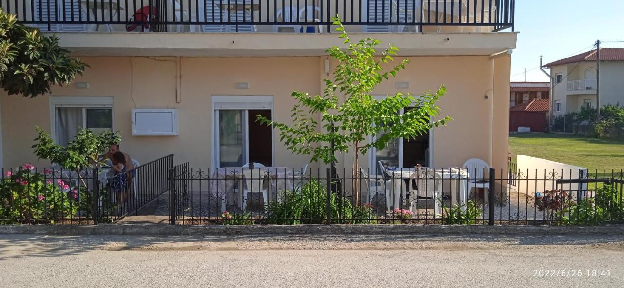 Lemonis House Aparthotel Nea Skioni Exterior photo