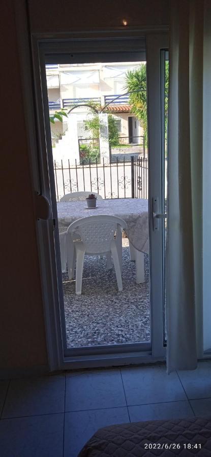 Lemonis House Aparthotel Nea Skioni Exterior photo