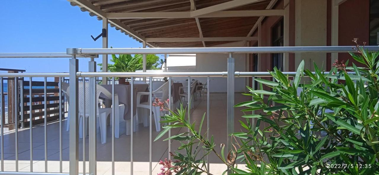 Lemonis House Aparthotel Nea Skioni Exterior photo